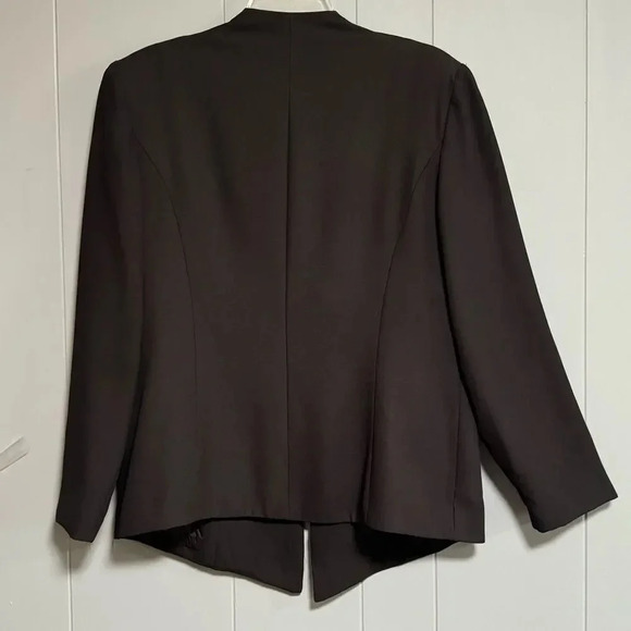 Vintage NIGHT STUDIO 1980s Black Blazer with Rhinestone Clasp and Design Size 14 - Picture 2 of 5